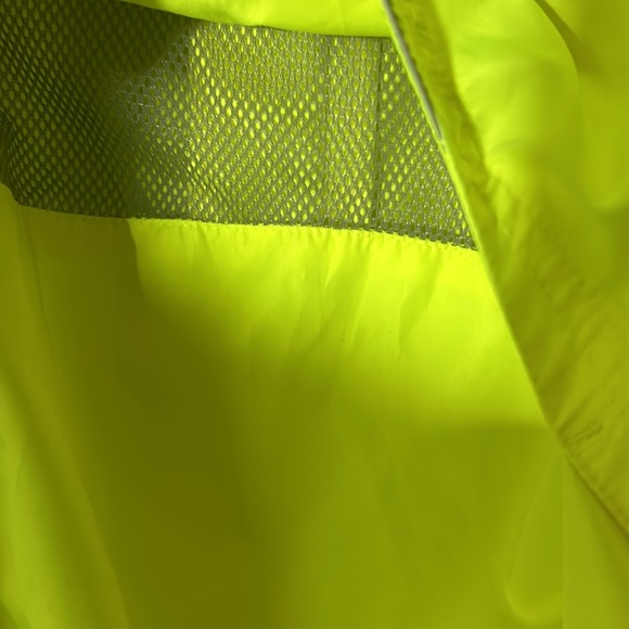 Brooks Neon Running Vest GUC - Picture 6 of 6